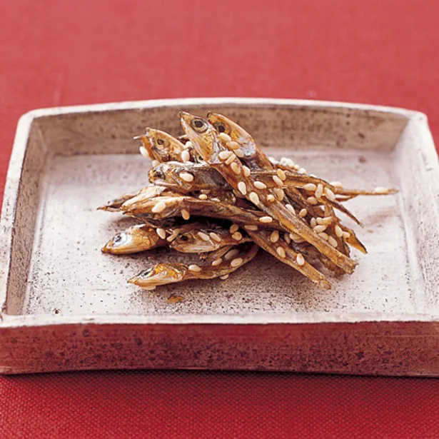 おせち料理に欠かせない♪ カリカリ食感のごまめが味わえる「田作り」3選