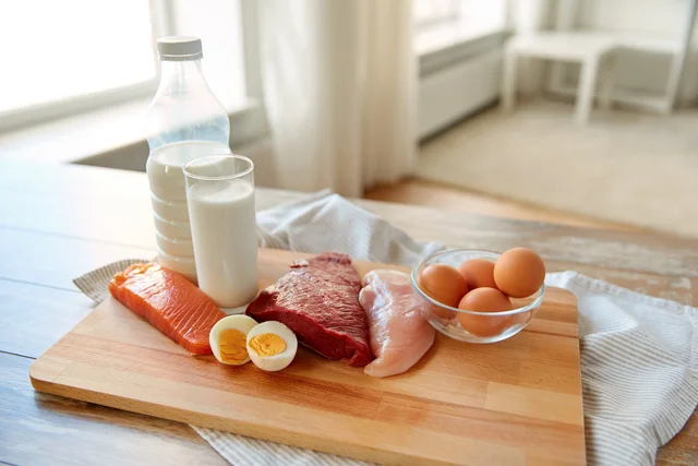 予約の取れない女性専門トレーナーが教える「タンパク質は筋肉の材料。毎日の食事からこまめにしっかり補給する」脚からやせる神トレ(10)【連載】