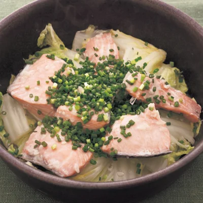 「鮭と白菜の塩麹蒸し」