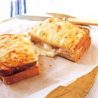 いつもの食パンでちょっと贅沢♪ チーズとホワイトソースのクロックムッシュ3選