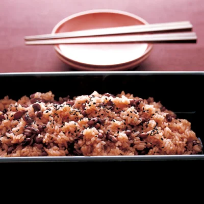 コンビニの赤飯おにぎり好きは注目！ 「お赤飯」は電子レンジで作れます