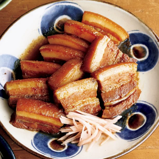 豚の角煮を沖縄風に 泡盛でさっぱり仕上げる ラフテー にチャレンジ 画像2 2 レタスクラブ 豚の角煮を沖縄風に 泡盛でさっぱり仕上げる ラフテー にチャレンジ 画像2 2 レタスクラブ