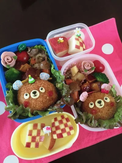 コロッケの中はカレー味！　キャラ弁「くまちゃんのライスコロッケ弁当♪ 」（投稿者：さおりんさん）