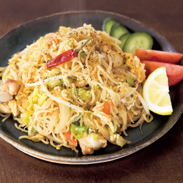 いつもの焼きそば麺が大変身！ エスニックな味わいがたまらない「ミーゴレン」