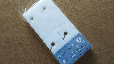 4つ入り300円で超優秀な「マルチスポンジ」で、浴室も台所もピカピカに！