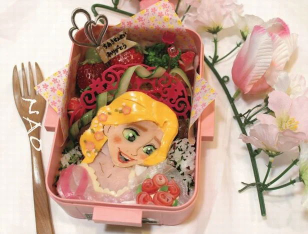 サプライズ！？　お弁当に潜ませる、先生へのメッセージ【キャラ弁】
