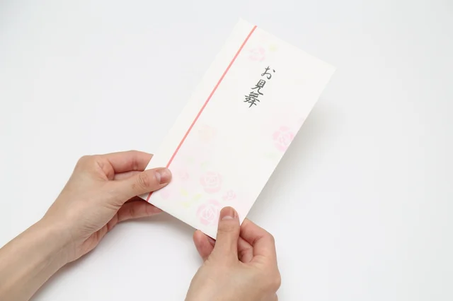 親戚の入院当日にお見舞金をいくら包むか大騒ぎ。なんでも仕切りたがる義父母【体験記】