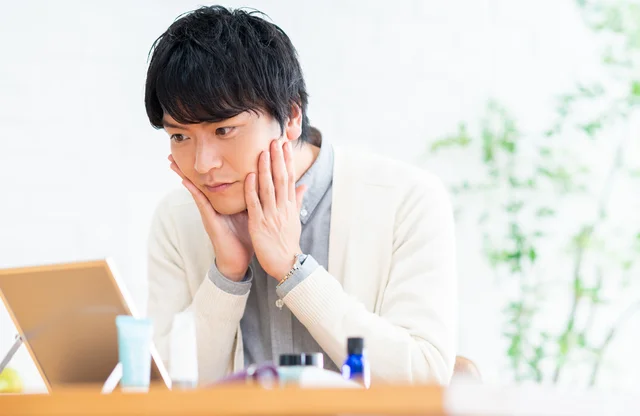 【写真】人と接触する機会の多い男性がメイクする傾向に