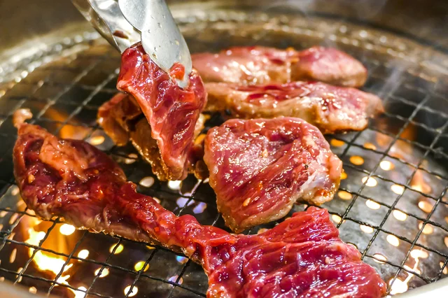 食べ放題はカルビよりロースとタンを食べるべし!?