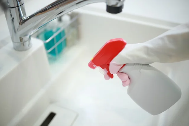 【クイズ】洗剤の「混ぜるな危険!」はどうして危険なの？ 頭のいい子が育つ！ 子どもに話したい雑学（65）