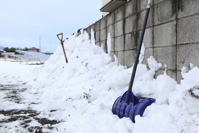 頼んでもいないのに… ご近所さんの雪かき→お礼の無限ループに悩んでいます【お悩み相談】