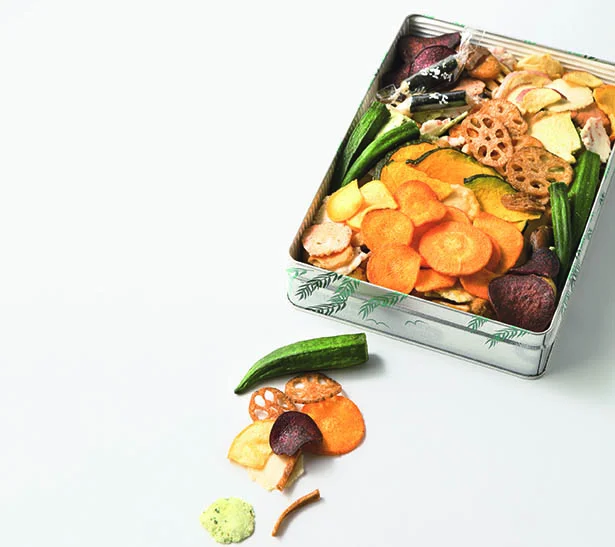 箱をあけたら歓声が上がる、目にも美しい野菜チップス。315g 3,000円
