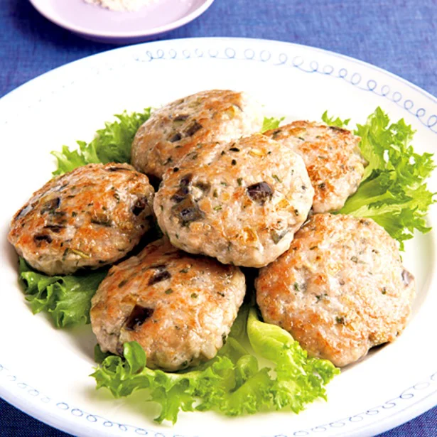一口サイズだからシェアしやすい！ お花見にもぴったりな野菜入りつくね5選