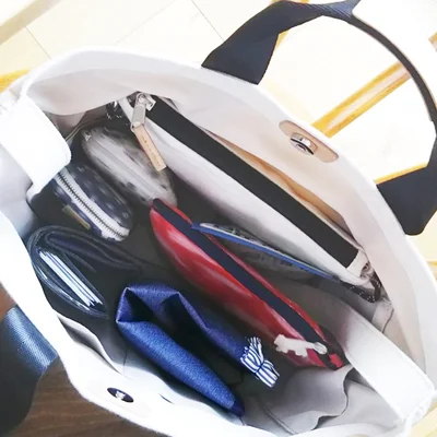 コンパクトにボックスティッシュが持ち運べて、ほんとにとっても便利です♪