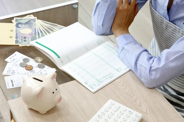 夫の収入だけだと赤字……妊娠して仕事を辞めたのは甘えだった？【お悩み相談】