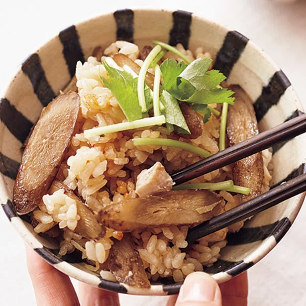 「とりごぼうの炊き込みご飯」