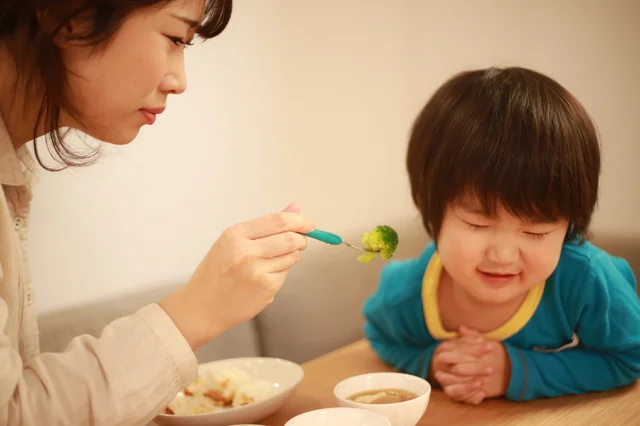 自分が苦手な食材を、子どもにどうやって食べさせたらいいのか悩んでいます【お悩み相談】