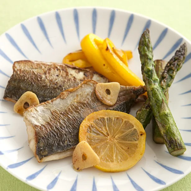 レモンの酸みが味を引き締める!「あじのマリネソテー」