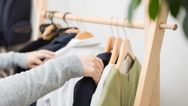 「スカート3枚」「ブラウス5枚」など、服は上限を決めて枚数管理　大人のラク家事（6）【連載】