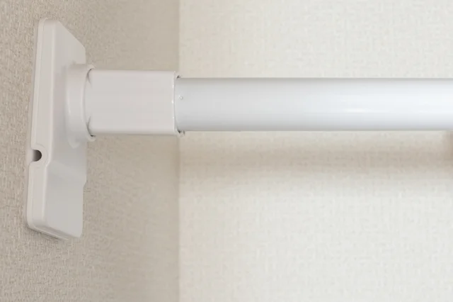 【写真】ツッパリ棒の正しい取りつけ方って?