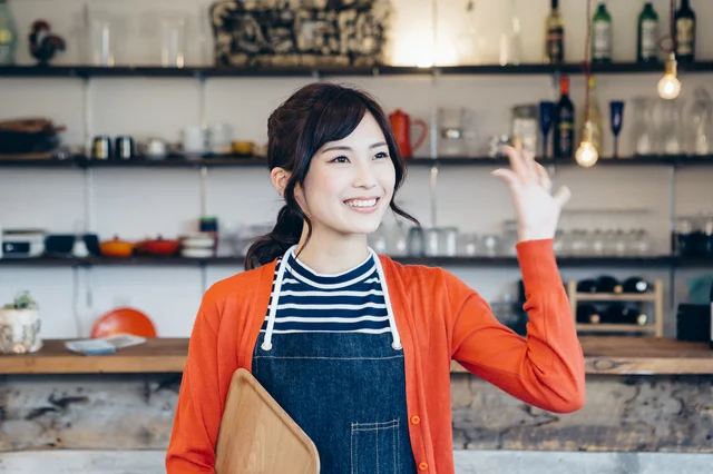 インドの新聞配達は“大卒初任給の2倍以上”！ 世界各国の「稼げるバイト」