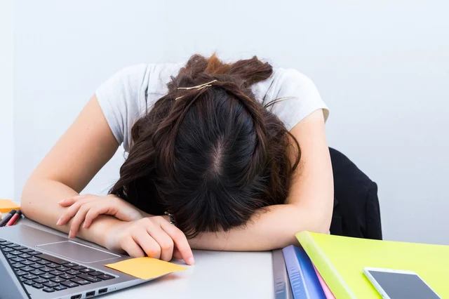 後追いする娘にかかりきり！勉強の時間が確保できず追い詰められています【お悩み相談】