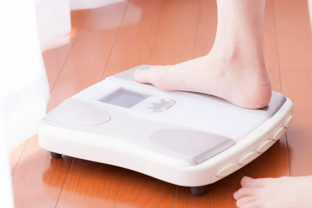 食べたものはもちろん、体重もこまめに計って日々の変化をチェック!
