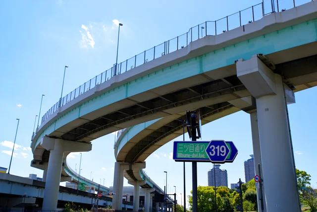 【写真】高速道路で渋滞が発生する原因って？