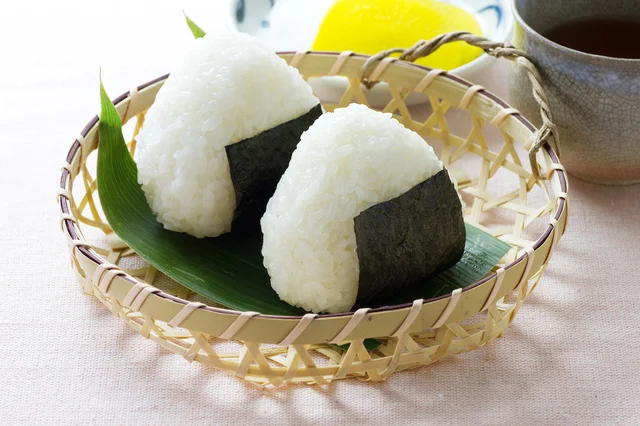 お米は“研がない”!? プロが伝授する“失敗しない絶品おにぎり作り”の極意