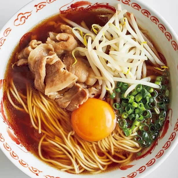 豚肉と野菜をのっけてスタミナ満点な「甘辛豚バラのっけラーメン」