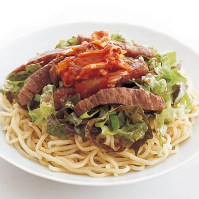 今年はがっつり冷やし中華にトライ！ 肉をのっけて食べごたえアップ