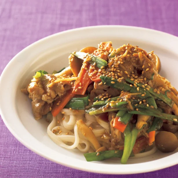 「豚焼き肉のっけうどん」