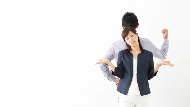 高校生の息子が数万円のプレゼントをもらった⁉ それをOKとする夫の感覚が理解できない【お悩み相談】
