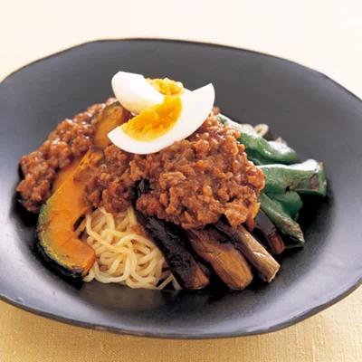 ランチにも夕飯にも! ひと皿で満足の「ジャージャー麺」