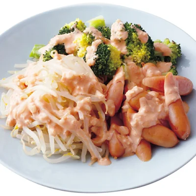 その手があったか! 野菜嫌いの子どももパクパク食べる「ソーセージサラダ」