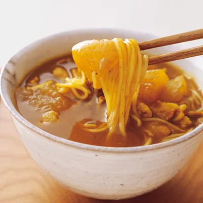 豚肉入りでスタミナ満点！「豚ととうがんのあつあつカレーそうめん」