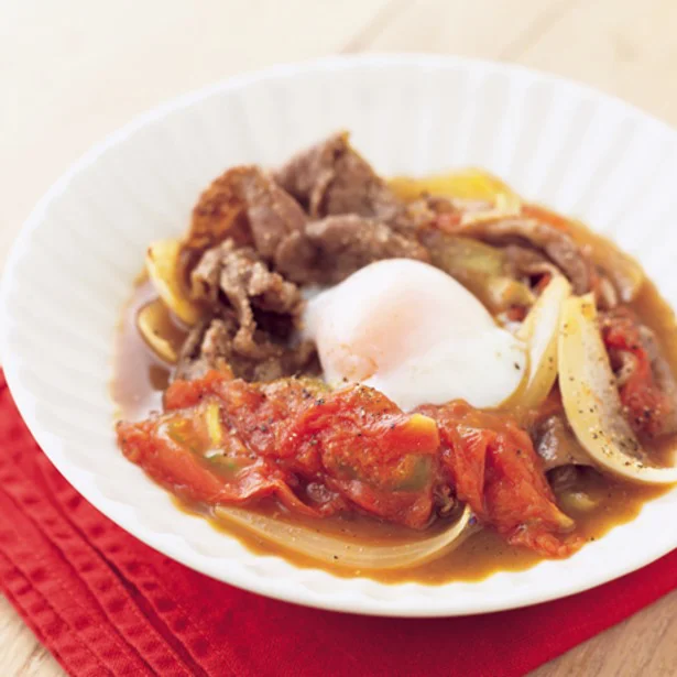 しょうゆベースの味つけがご飯と相性抜群!「トマトと牛肉のすき煮」