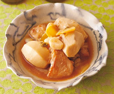 甘辛がおいしい「鶏肉と里芋の中華煮込み」
