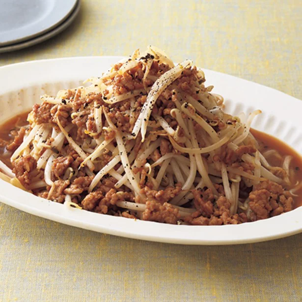 お酢の力でサッパリ食べられる！「もやしとひき肉のコクうま炒め」