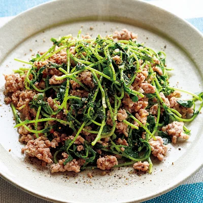 「ひき肉と豆苗のシンプル炒め」