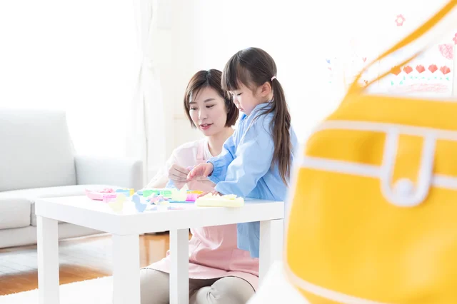 幼稚園で家とは別人のようにおとなしい娘が心配です【小川大介先生の子育てよろず相談室】
