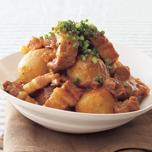 こっくりうまみそ味がたまらない！ ご飯にぴったり「豚バラと里いものみそ煮」