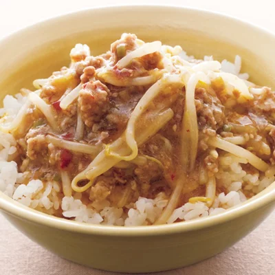 「もやし麻婆丼」