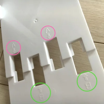 底板を差し込む側板穴の向きにヒミツが…!　