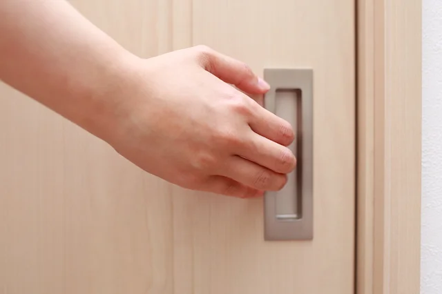 勝手に家に入って片づけを始める義妹の距離感に悩んでいます【お悩み相談】