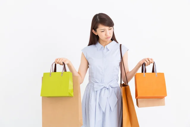 夫婦揃って散財癖、高収入の夫はあと5年で定年。将来への不安でいっぱいです【お悩み相談】