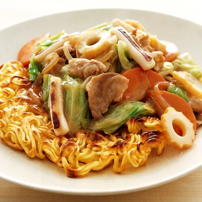 休日ランチの定番をワンランクアップ! ボリューム満点「あんかけ焼きそば」