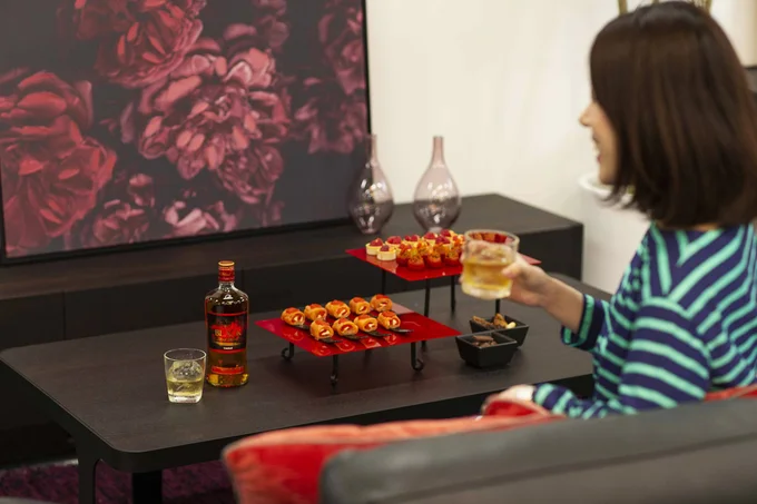 【画像】「飲みに行くより自宅でゆったりとくつろぎたい」と考えている人も多いのでは?
