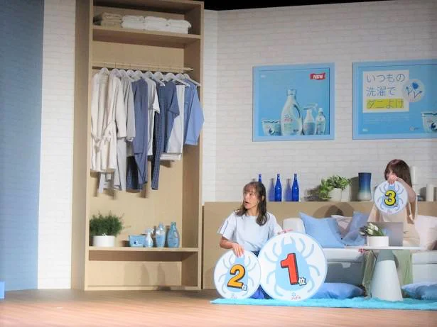 リビングにもたくさんダニが潜んでいることを知ってガクゼン…