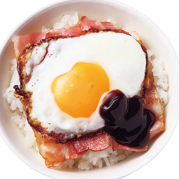 とろ~り卵がクセになる「中華風ベーコンエッグ丼」